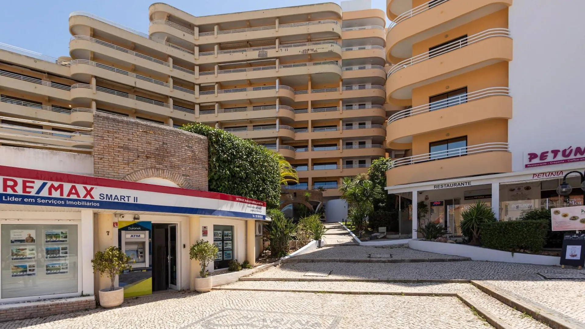 Mila - Vilamoura 0*,